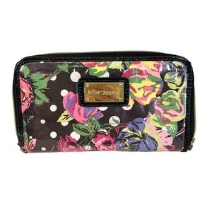 BETSY JOHNSON Women's Black Zip Around Patented Floral Long Continental Wallet
